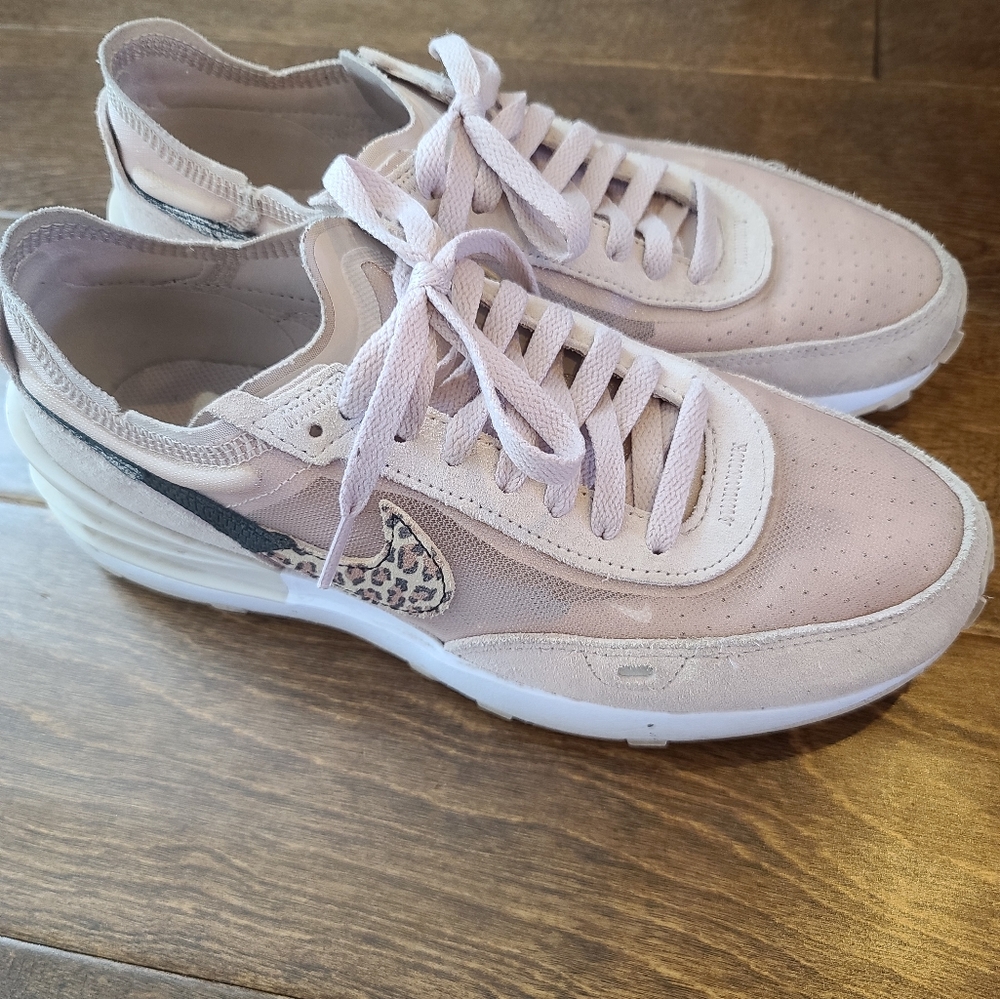 Nike Waffle One Leopard Pink